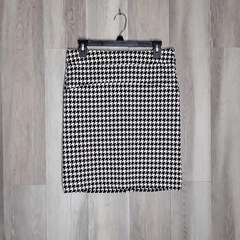 Michael Kors Black White Houndstooth Print Short‎ Pencil Skirt Womens Size 4
